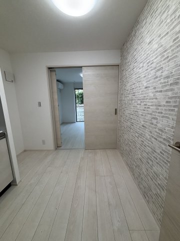 居室・リビング　参考画像（104号室）