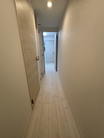 玄関　参考画像（104号室）