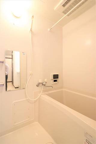 バス・シャワールーム　一日の疲れを流しましょう