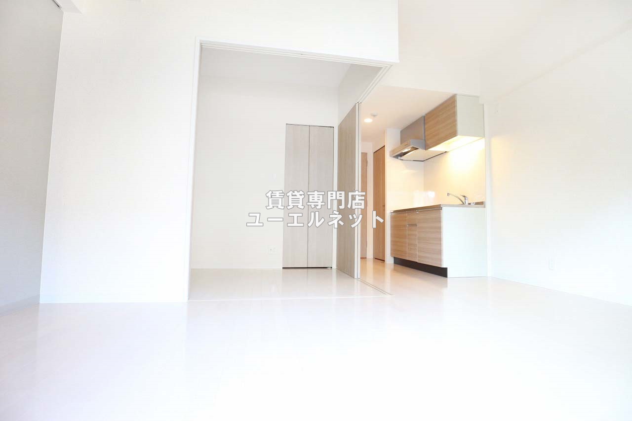 居室・リビング　ゆったりとくつろげる、落ち着きのある居室空間です