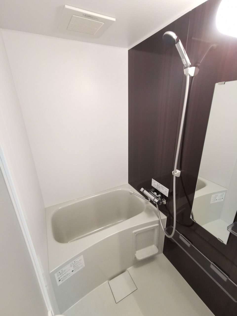 バス・シャワールーム　同物件、別号室の参考写真です。