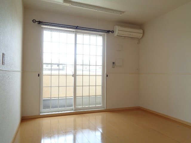 居室・リビング　こちらのリビングで趣味の時間をお楽しみください