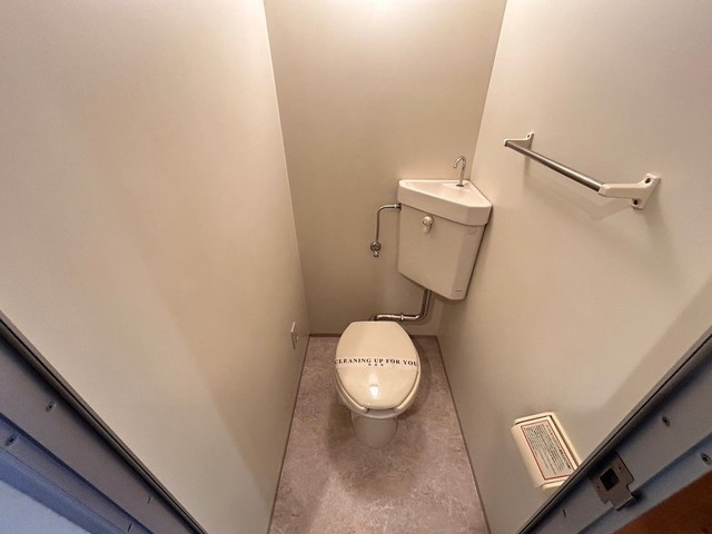 トイレ　同物件別号室