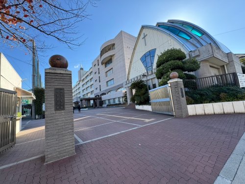 中学校　明星中学校・高等学校（中学校）まで658m