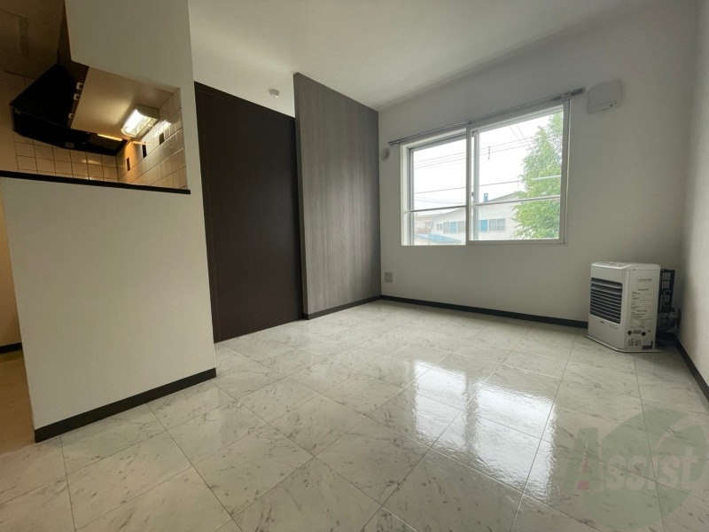 居室・リビング　広くてキレイなお部屋が広がっていて、充実した生活が送れそう。