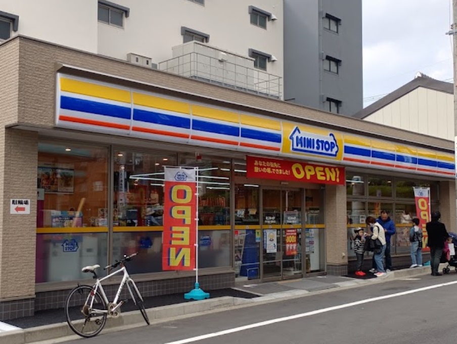 コンビニ　ミニストップ 甲子園六番町店（コンビニ）まで776m