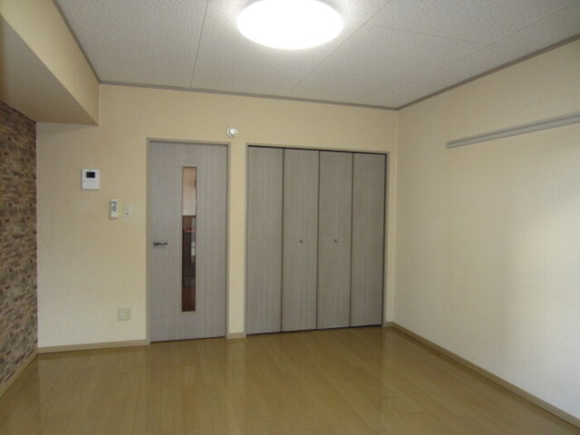 居室・リビング　洋間