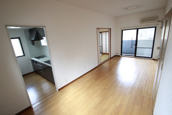 居室・リビング　※別の部屋の写真です