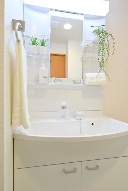 洗面設備　※家具・小物はイメージです