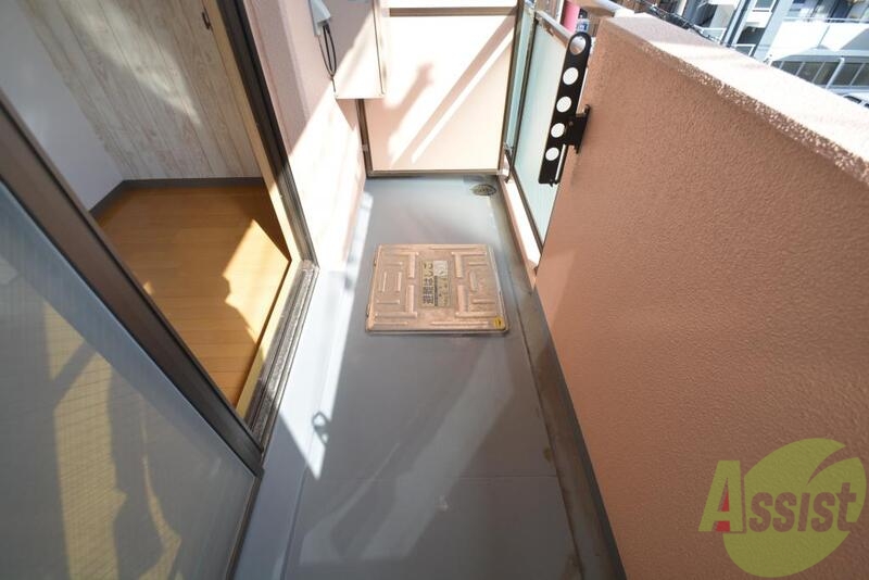 バルコニー　一般的なバルコニーです。