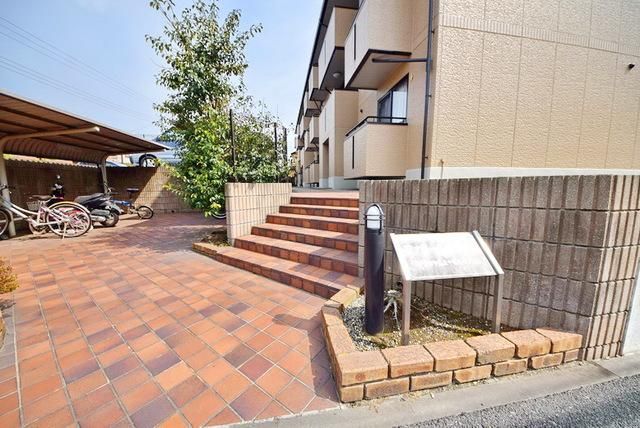 エントランス　お問合せはタウンハウジングまで！※現地待合わせ相談可能