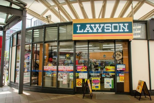 コンビニ　ローソン 本郷三丁目メトロピア店（コンビニ）まで749m