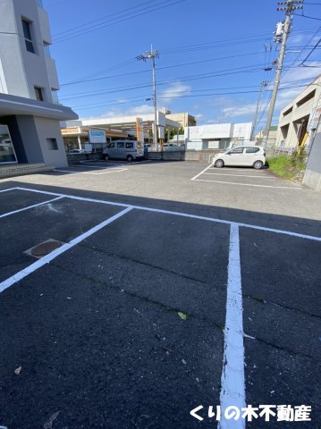 駐車場　車をお持ちの方に嬉しい駐車場付きの物件です