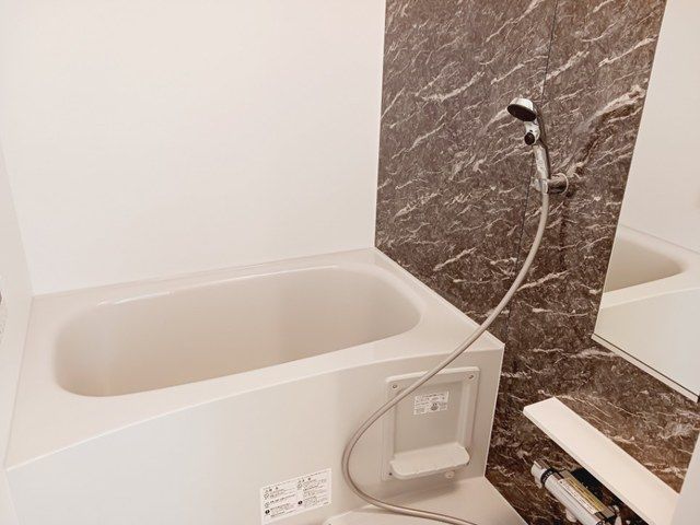 バス・シャワールーム　※同型モデル（イメージ）