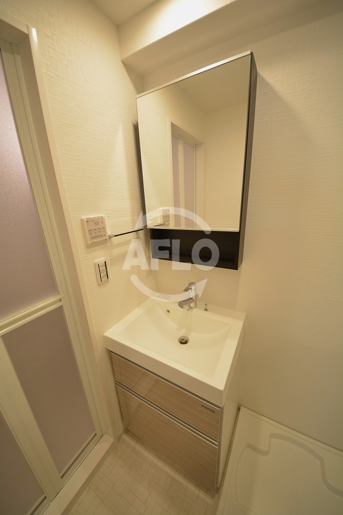 洗面設備　レジュールアッシュ玉造　洗面化粧台