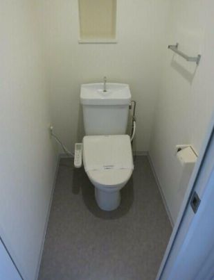 トイレ　落ち着いたトイレです