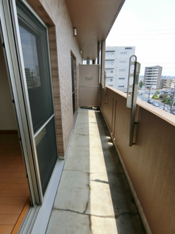 バルコニー　図面と現状に相違がある場合には現状を優先