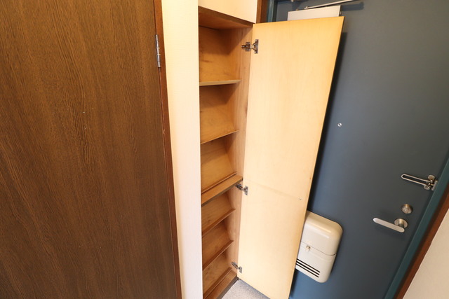 収納　シューズボックス