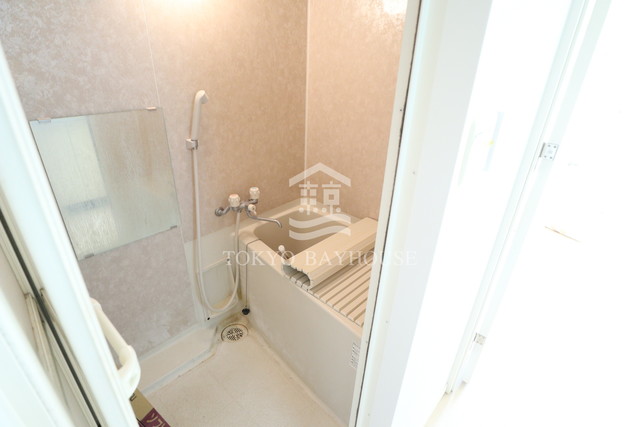 バス・シャワールーム　※別部屋参考写真