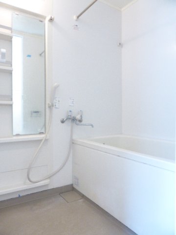 バス・シャワールーム　バス