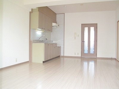 居室・リビング　同タイプ別室の写真です。