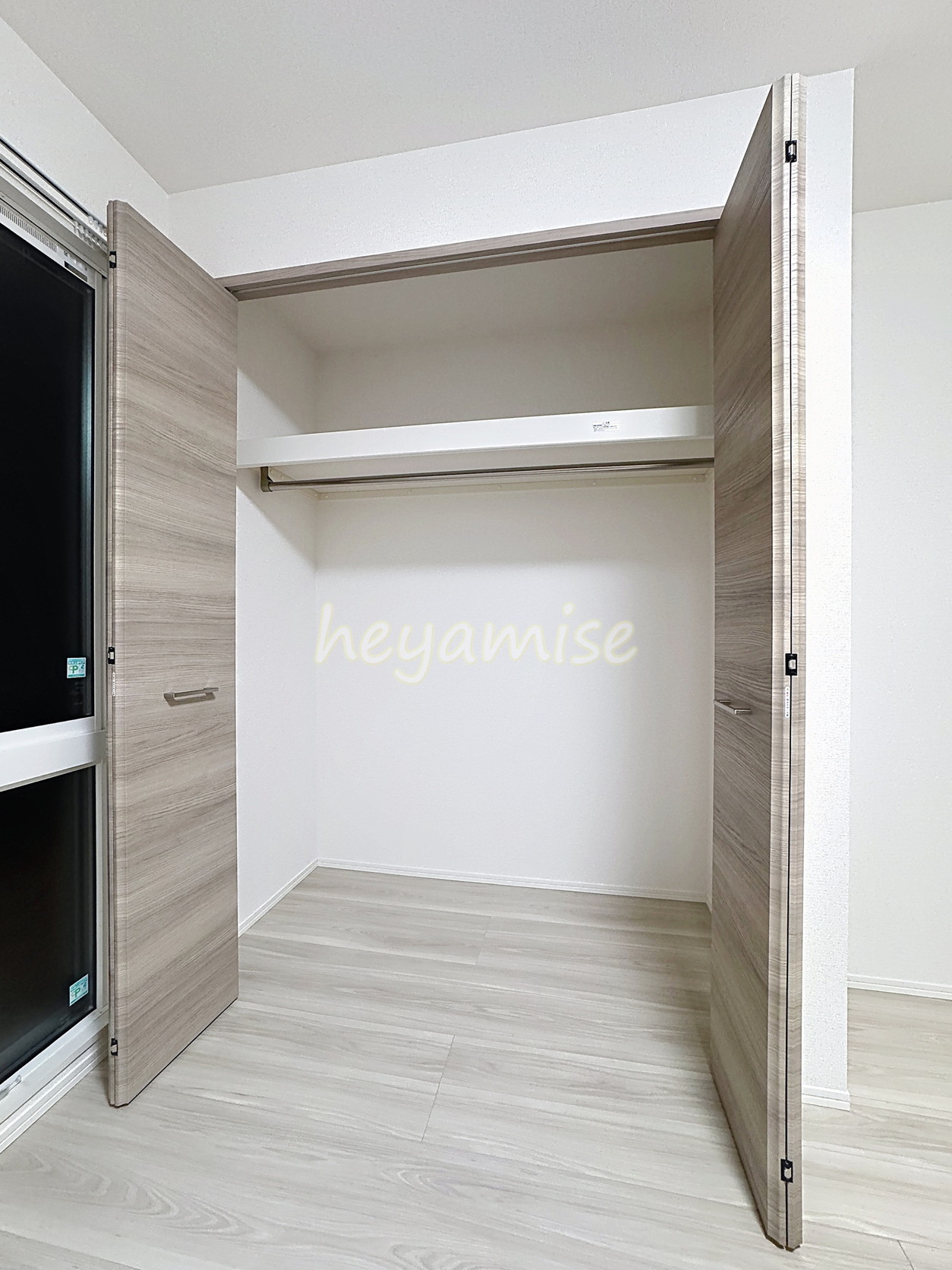 収納　※写真は103号室のものです