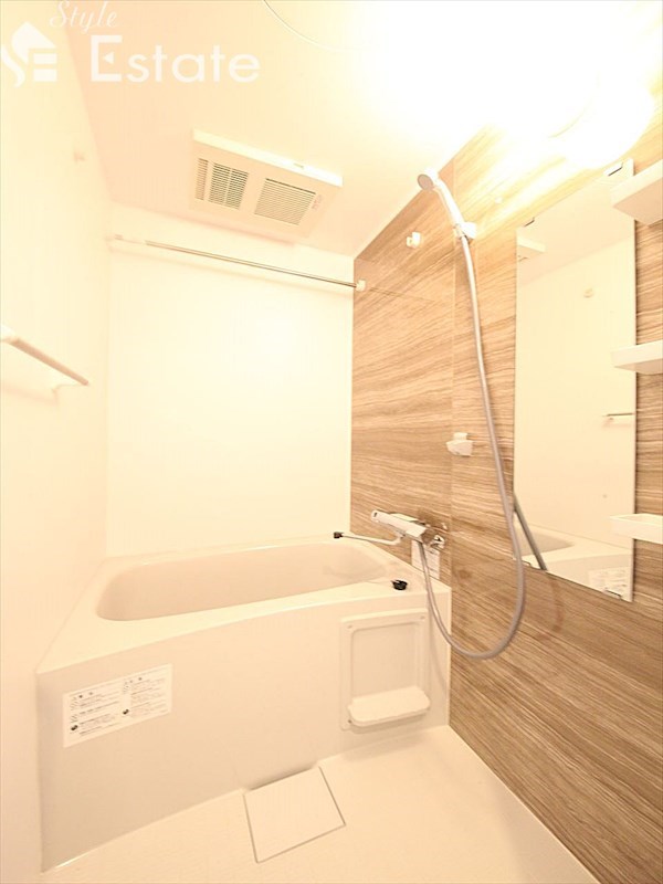 バス・シャワールーム　バスルーム