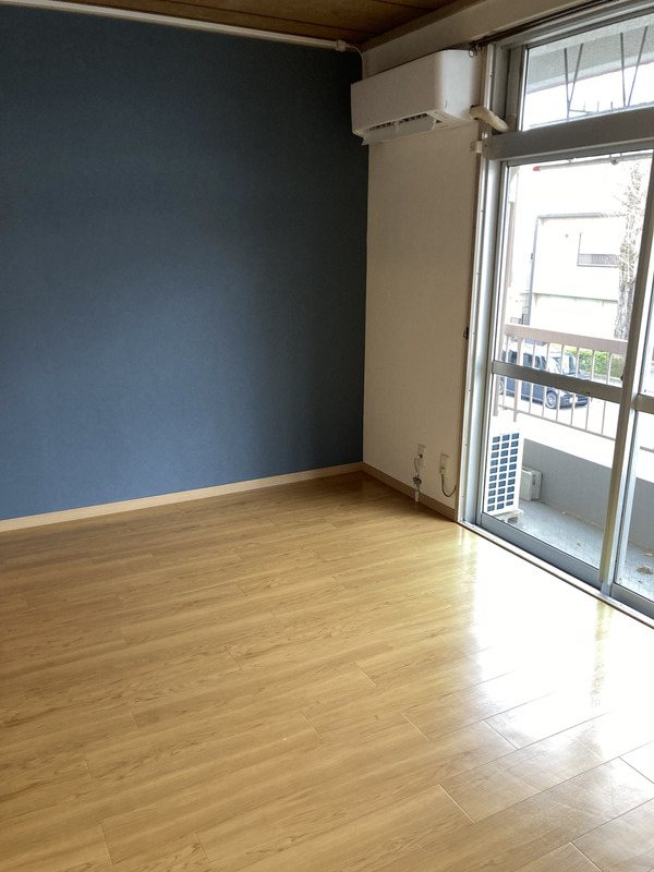 居室・リビング　フローリングのきれいなお部屋です。