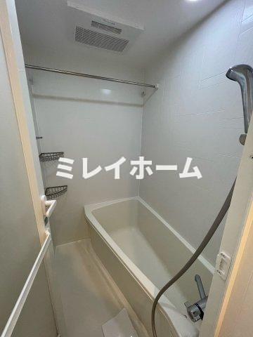 バス・シャワールーム　同建物内、別のお部屋の参考写真になります。