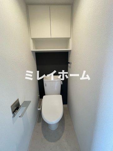 トイレ　同建物内、別のお部屋の参考写真になります。