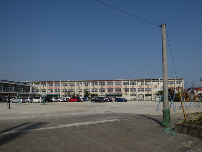 小学校　師勝小学校（小学校）まで850m