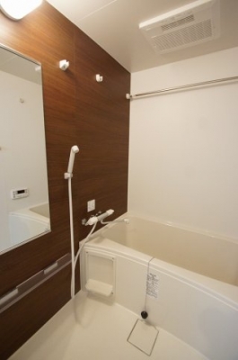 バス・シャワールーム　※別部屋参考写真