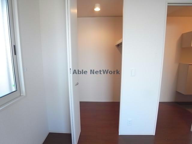 収納　ウォークインクローゼット