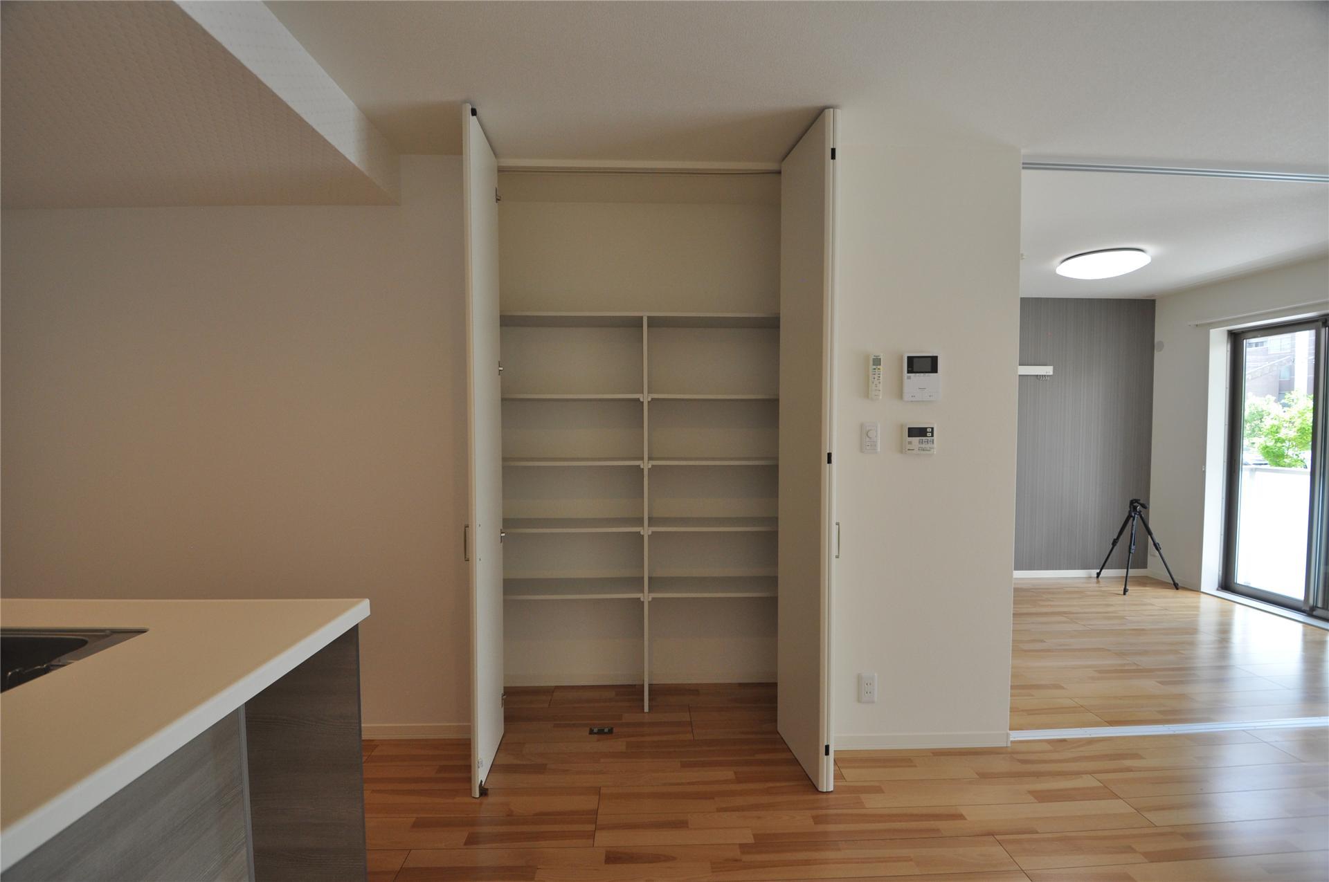 その他設備　LDK収納　※101号室参照。