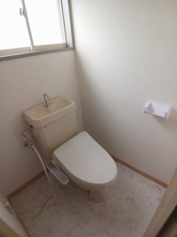 トイレ　ゆったりとした空間のトイレです