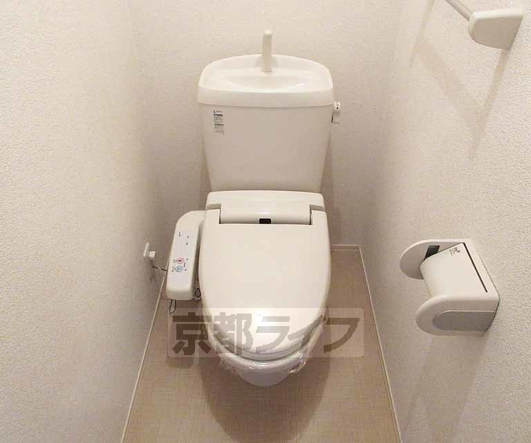 トイレ　ウォシュレット付きです！