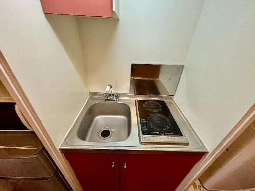 キッチン　設備・仕様は号室により異なる為、現況を優先いたします。