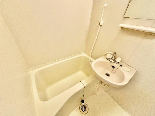 バス・シャワールーム　設備・仕様は号室により異なる為、現況を優先いたします。