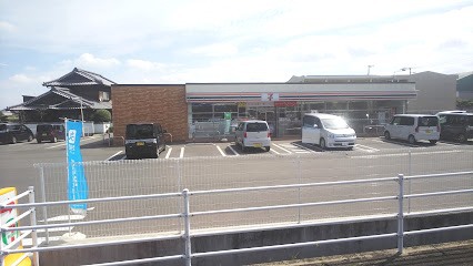 コンビニ　セブンイレブン（コンビニ）まで489m