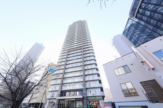 スーパー　まいばすけっと南8条西4丁目店（スーパー）まで553m