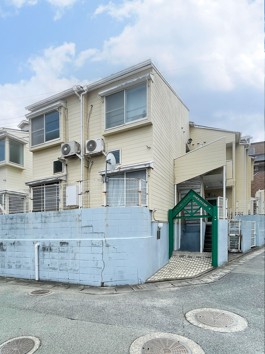 建物外観　梅林駅から徒歩5分