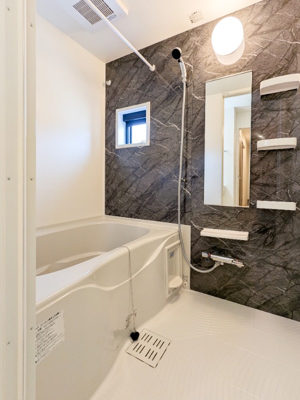 バス・シャワールーム　図面と現状に相違がある場合には現状を優先