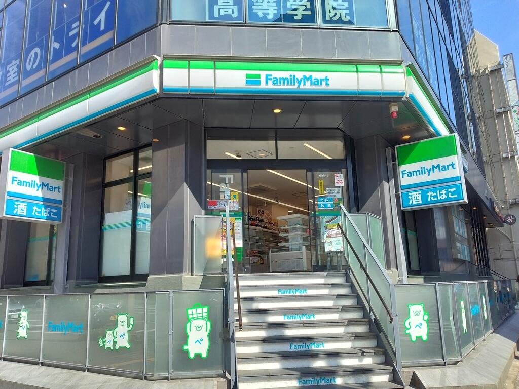 コンビニ　ファミリーマート新潟明石通店（コンビニ）まで164m