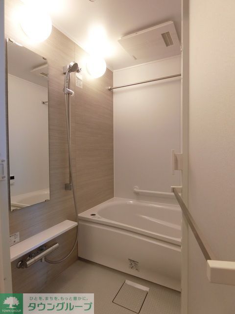 バス・シャワールーム　Dタイプ2018年2月撮影 同タイプ404号室の写真です。