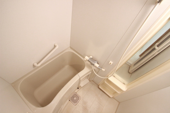 バス・シャワールーム　※別部屋の写真です