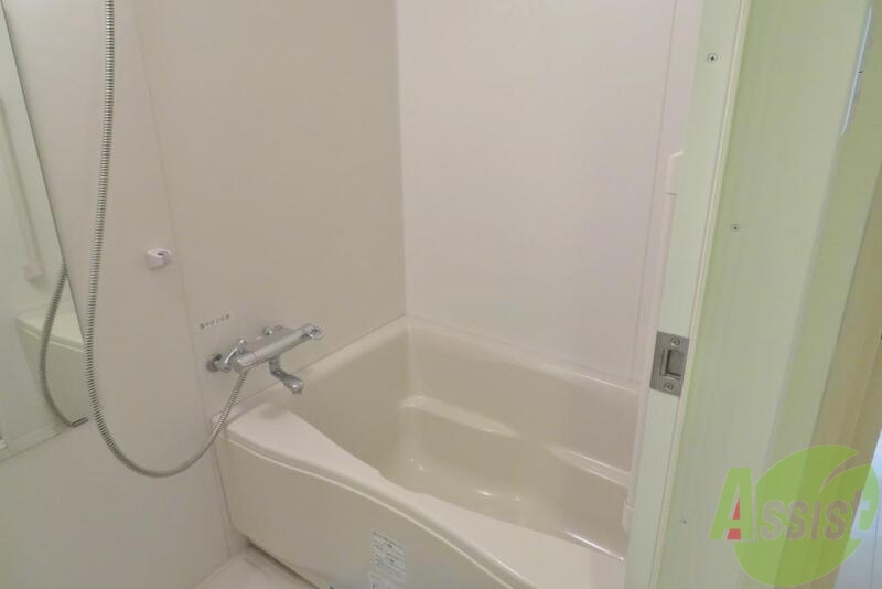 バス・シャワールーム　浴槽も広いです。のんびりゆったりできますよー。