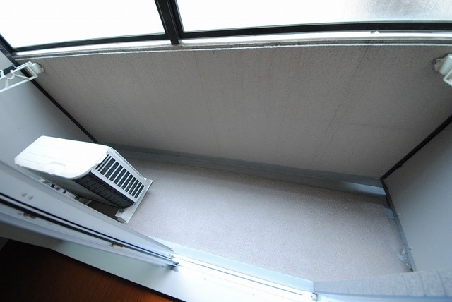 バルコニー　写真は２０５号室