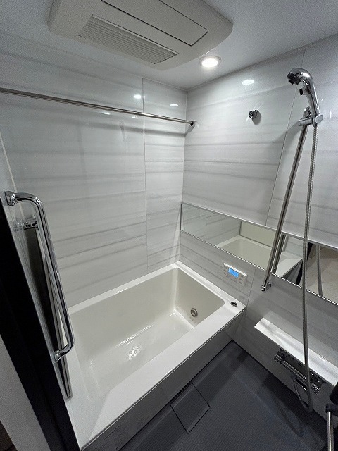 バス・シャワールーム　バス