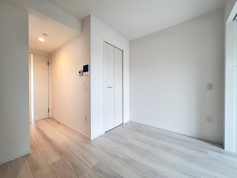 居室・リビング　※別号室の写真です。