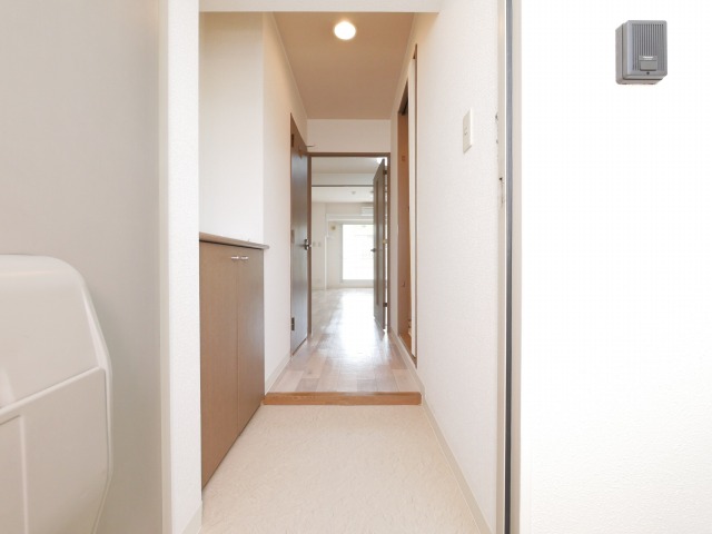 玄関　広々とした玄関です！